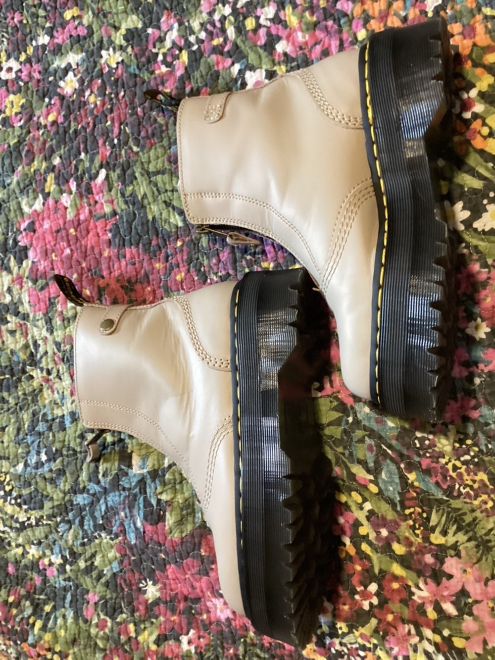 EUC Dr. Martens Jetta Leather Sendal Cream Zip Combat Boots 🖤🩶🤍🩷❤️‍🔥 - Picture 10 of 12